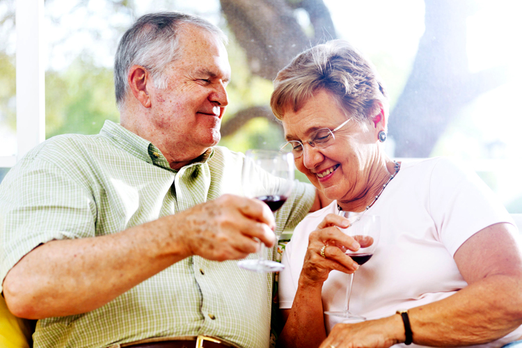 clermont park senior couple drinking wine Clermont Park Senior Living Community in Denver, CO - clermont park senior couple drinking wine